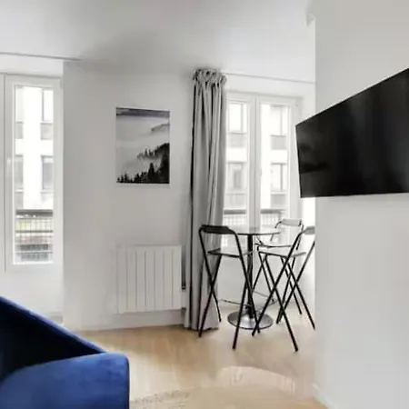 Moret Art Flat 1B Hockney Párizs